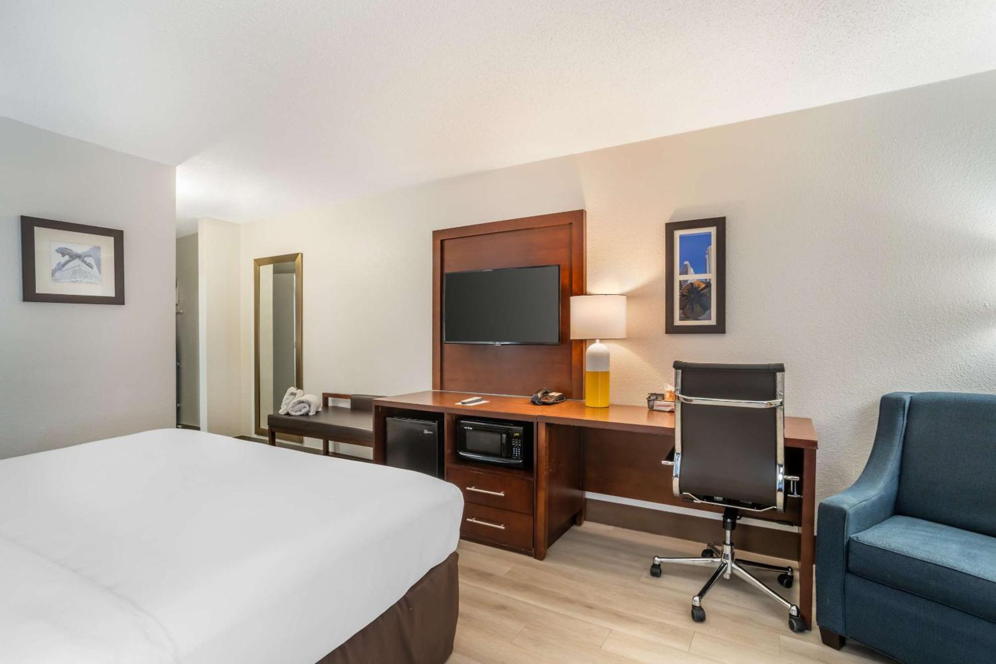 Comfort Inn Charlotte Airport Uptown Extérieur photo
