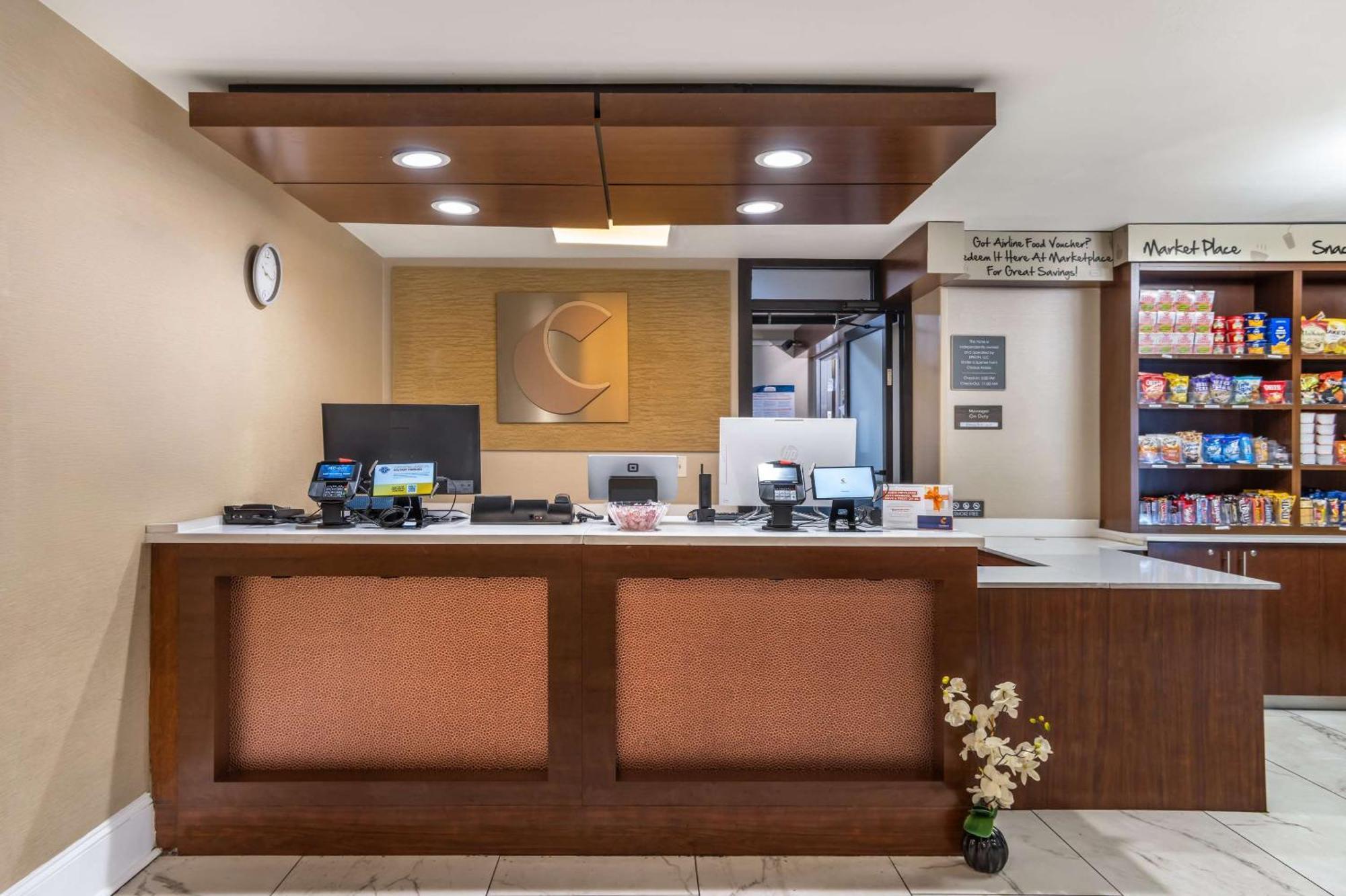 Comfort Inn Charlotte Airport Uptown Extérieur photo